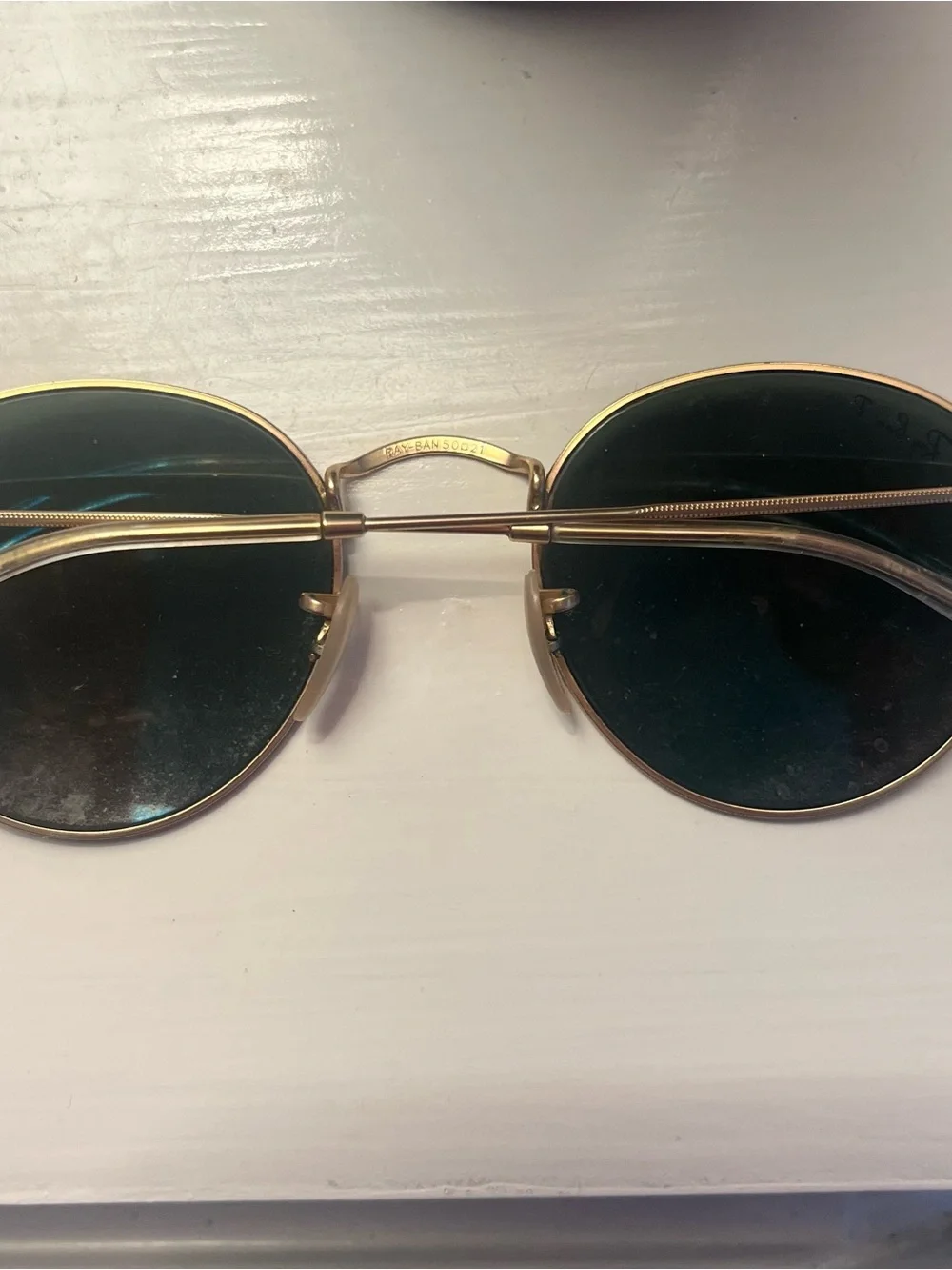Ray-Ban Gold Frame Green Lens Round Sunglasses